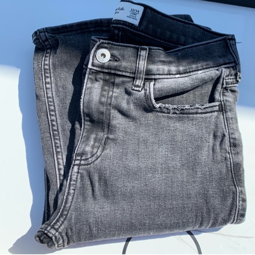 Abercrombie Kids Star Print High Rise Flare Jeans - Picture 2 of 7